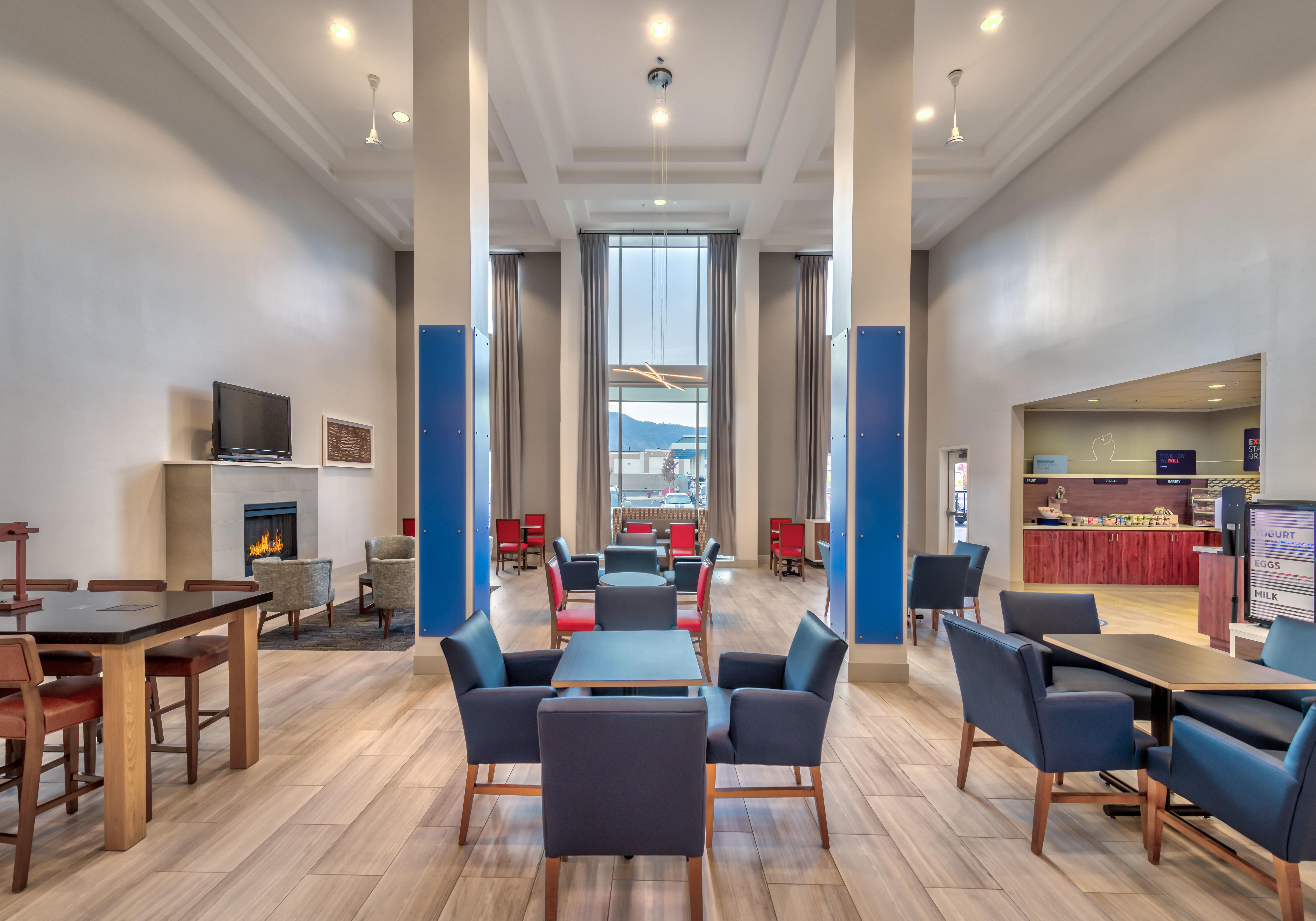 Holiday Inn Express Hotel & Suites Minden By Ihg Exterior foto